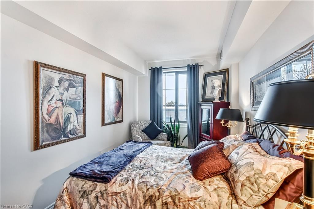 401-47 Caroline Street N, Hamilton, ON - Indoor Photo Showing Bedroom