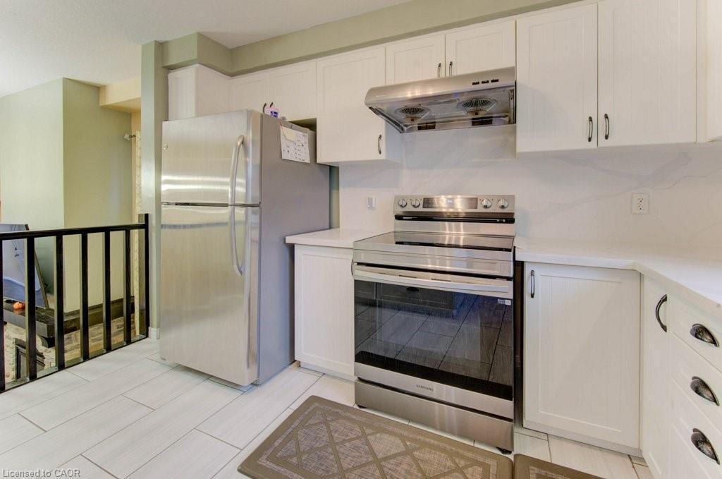 199 Cranbrook Street, Kitchener, ON - Indoor Photo Showing Kitchen