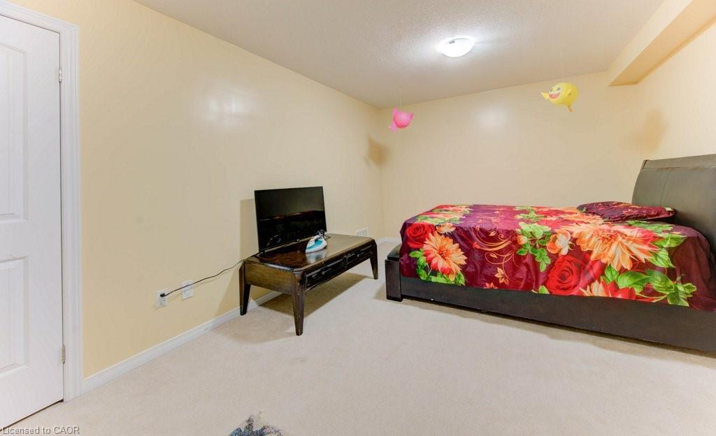 199 Cranbrook Street, Kitchener, ON - Indoor Photo Showing Bedroom