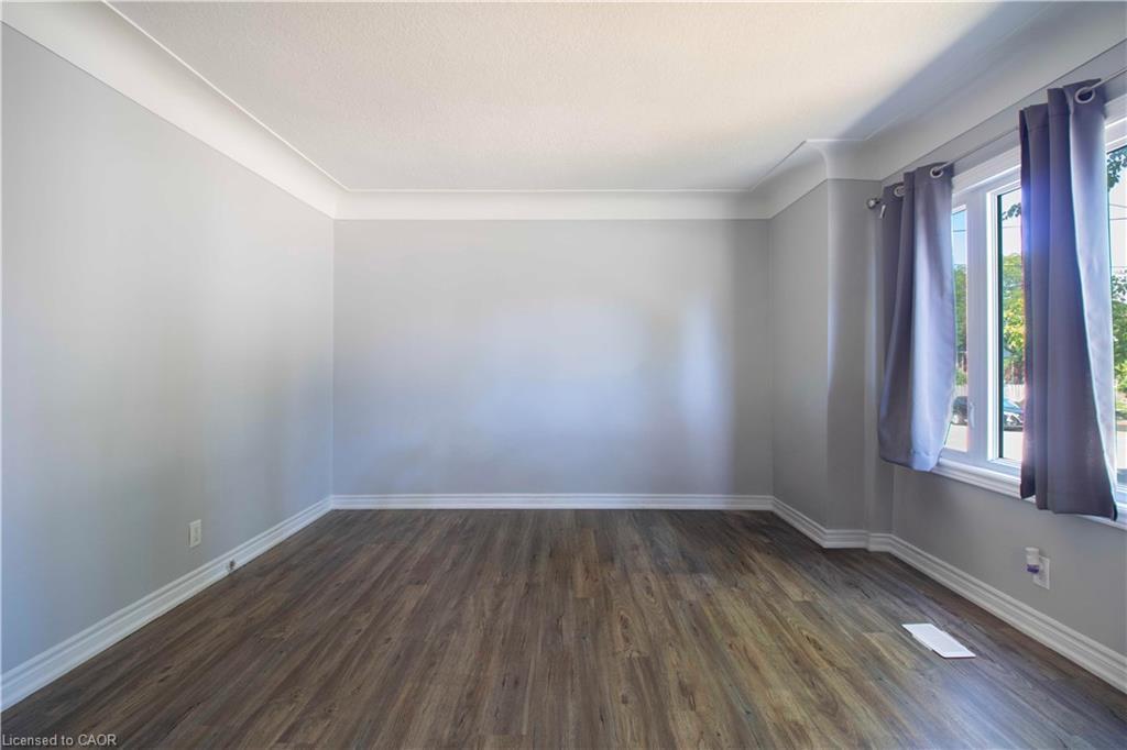 22 Nancy Street, Hamilton, ON - Indoor Photo Showing Other Room