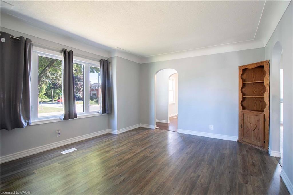 22 Nancy Street, Hamilton, ON - Indoor Photo Showing Other Room