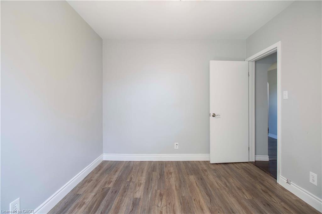 22 Nancy Street, Hamilton, ON - Indoor Photo Showing Other Room