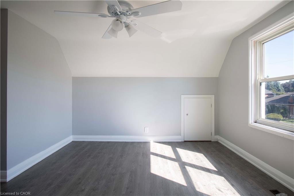 22 Nancy Street, Hamilton, ON - Indoor Photo Showing Other Room