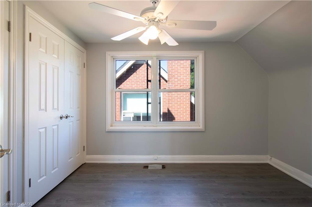 22 Nancy Street, Hamilton, ON - Indoor Photo Showing Other Room