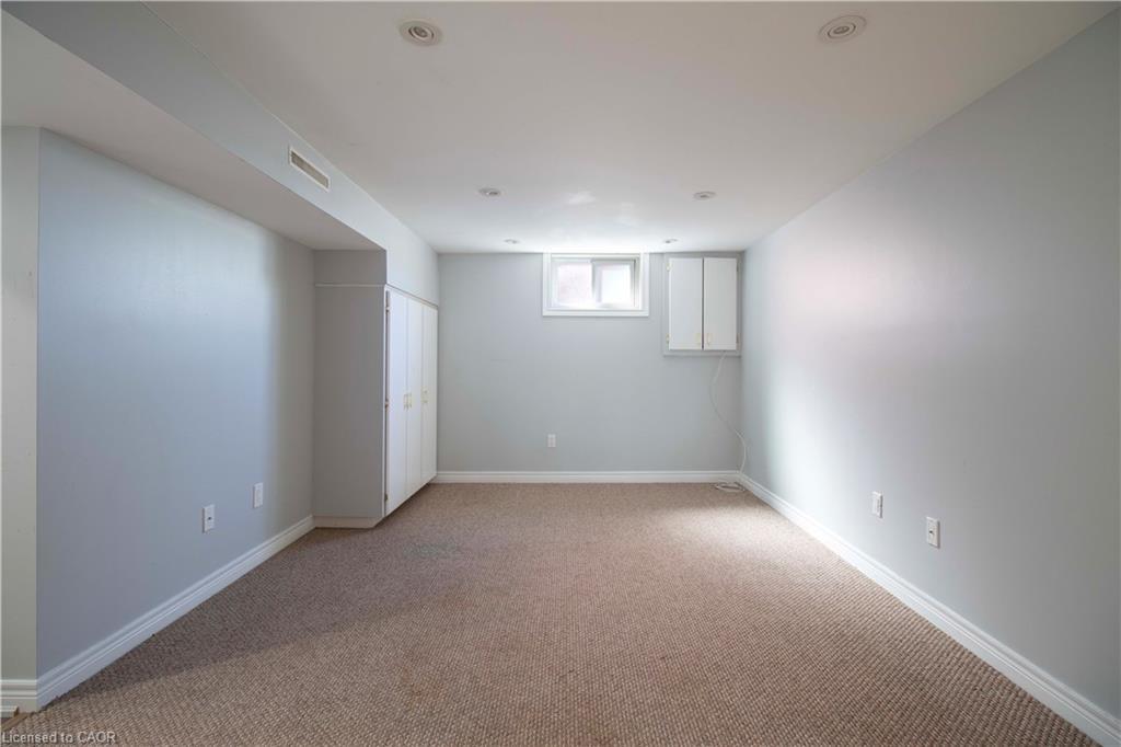 22 Nancy Street, Hamilton, ON - Indoor Photo Showing Other Room