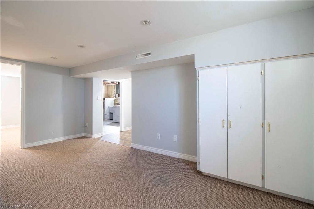 22 Nancy Street, Hamilton, ON - Indoor Photo Showing Other Room