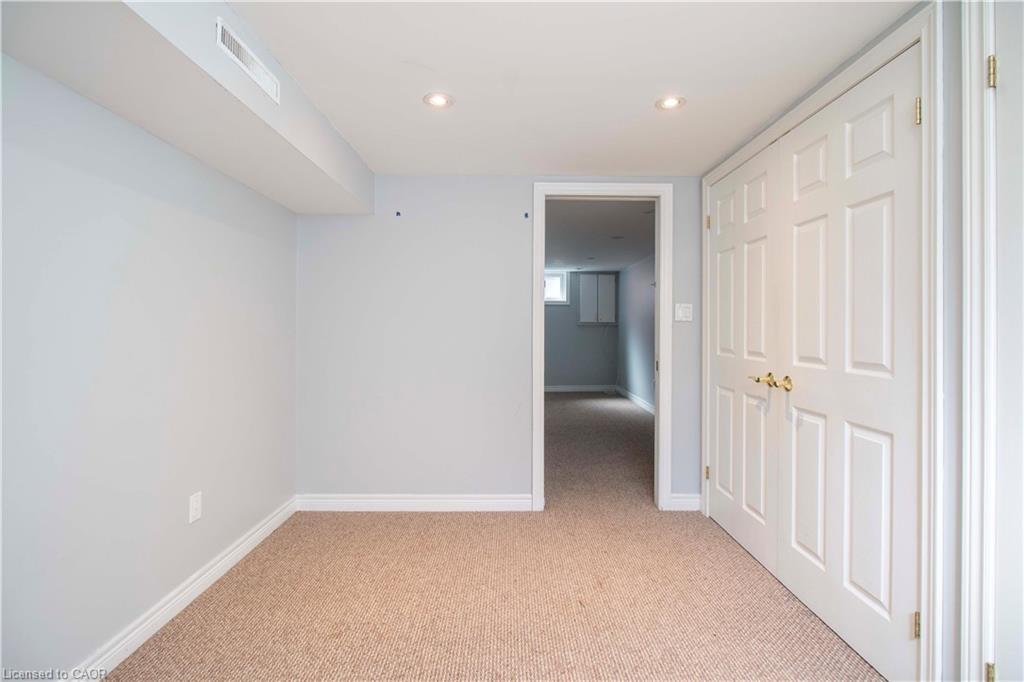 22 Nancy Street, Hamilton, ON - Indoor Photo Showing Other Room