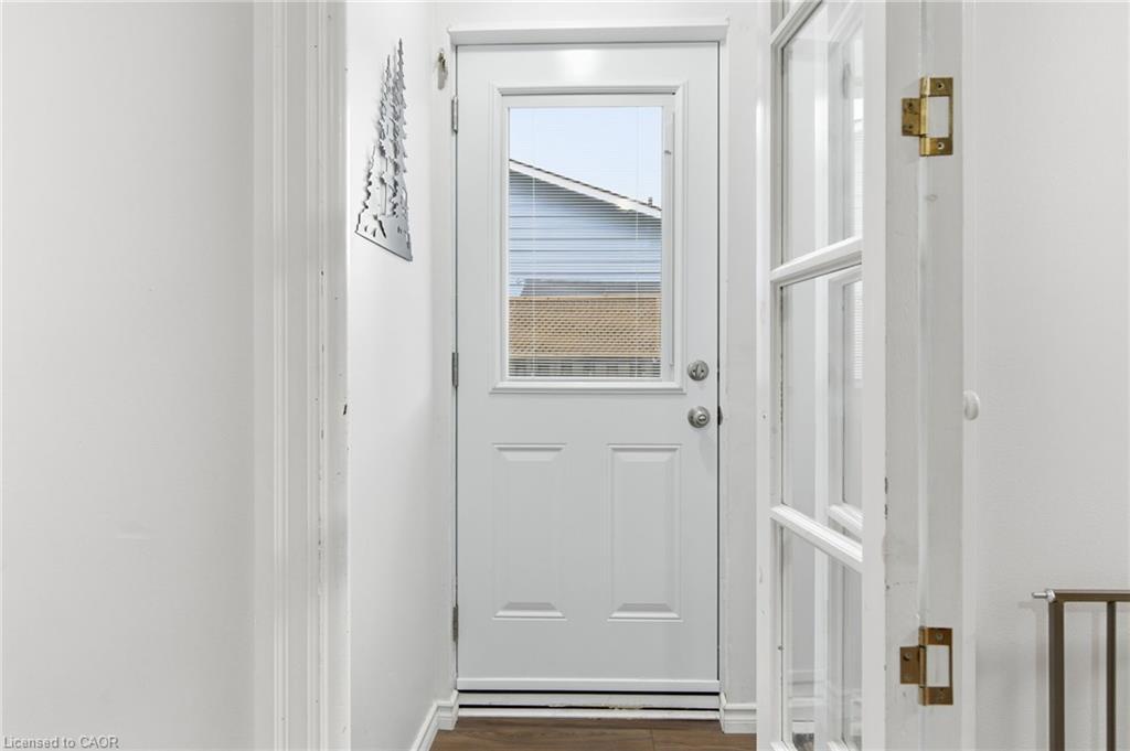 38 Golden Orchard Drive, Hamilton, ON - Indoor Photo Showing Other Room