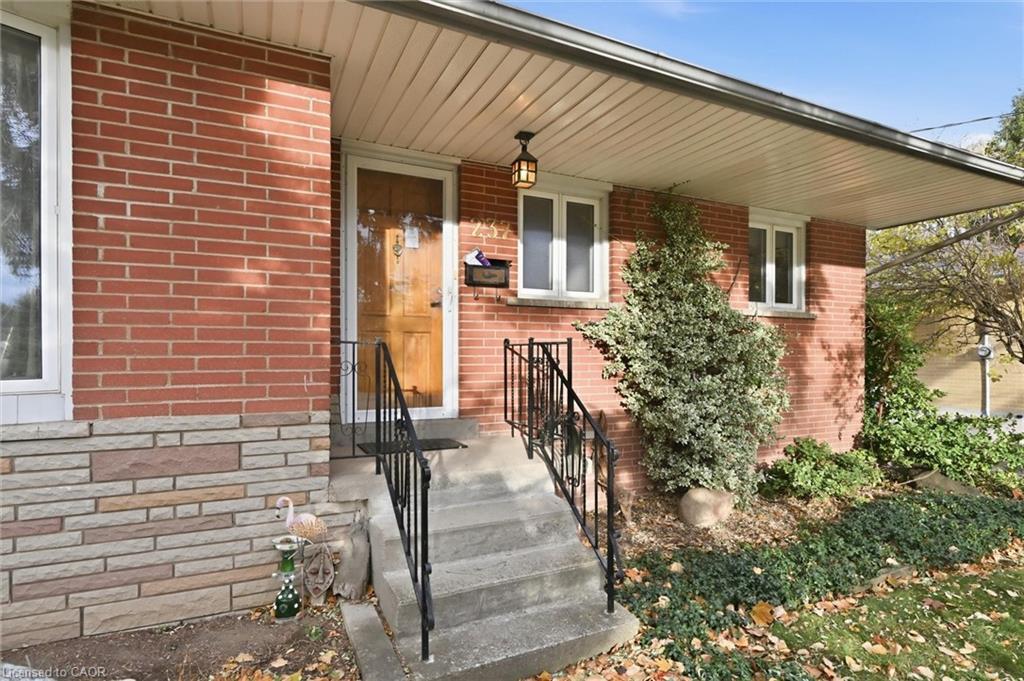 237 Mohawk Road, Oakville, ON - Outdoor With Exterior