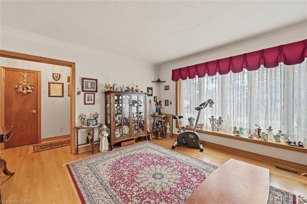 237 Mohawk Road, Oakville, ON - Indoor