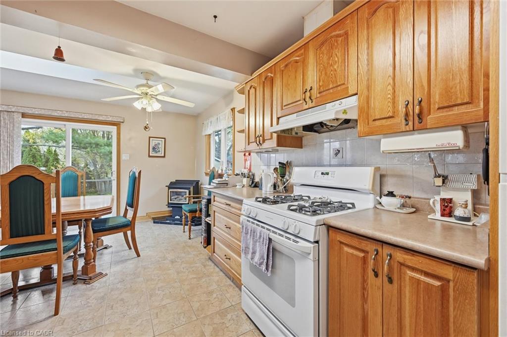 237 Mohawk Road, Oakville, ON - Indoor Photo Showing Kitchen