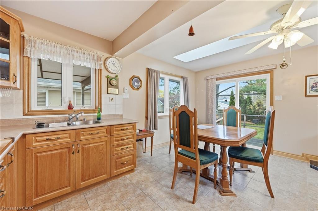 237 Mohawk Road, Oakville, ON - Indoor