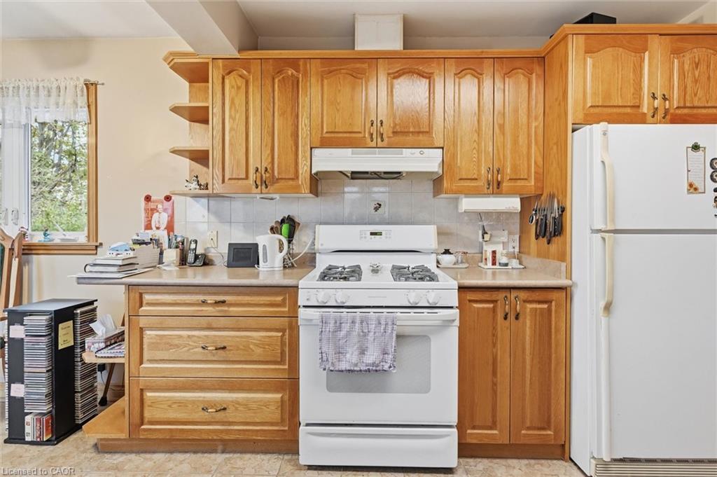 237 Mohawk Road, Oakville, ON - Indoor Photo Showing Kitchen