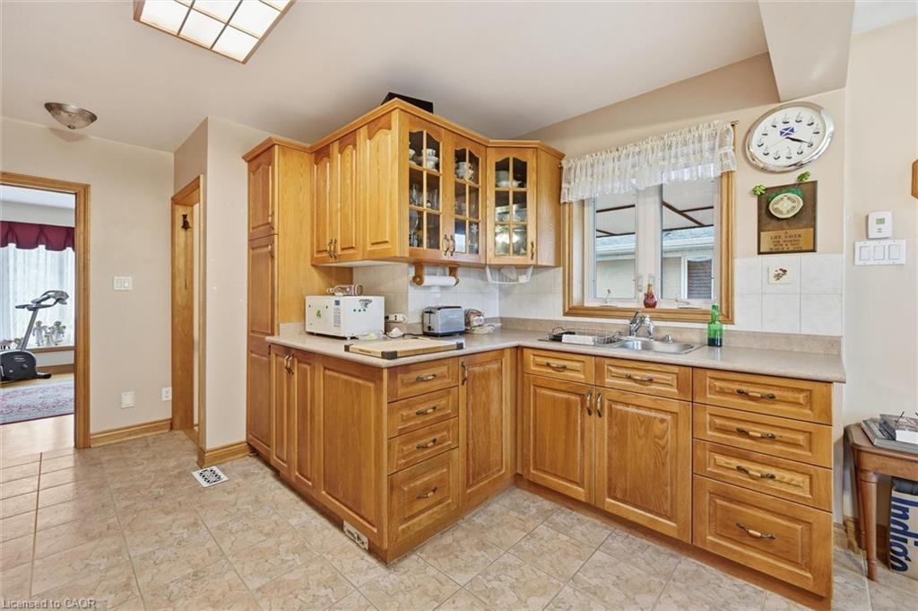 237 Mohawk Road, Oakville, ON - Indoor Photo Showing Kitchen With Double Sink