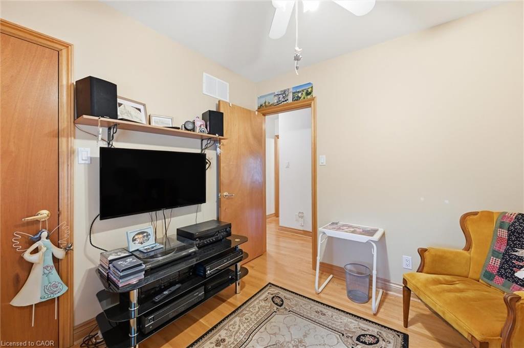 237 Mohawk Road, Oakville, ON - Indoor