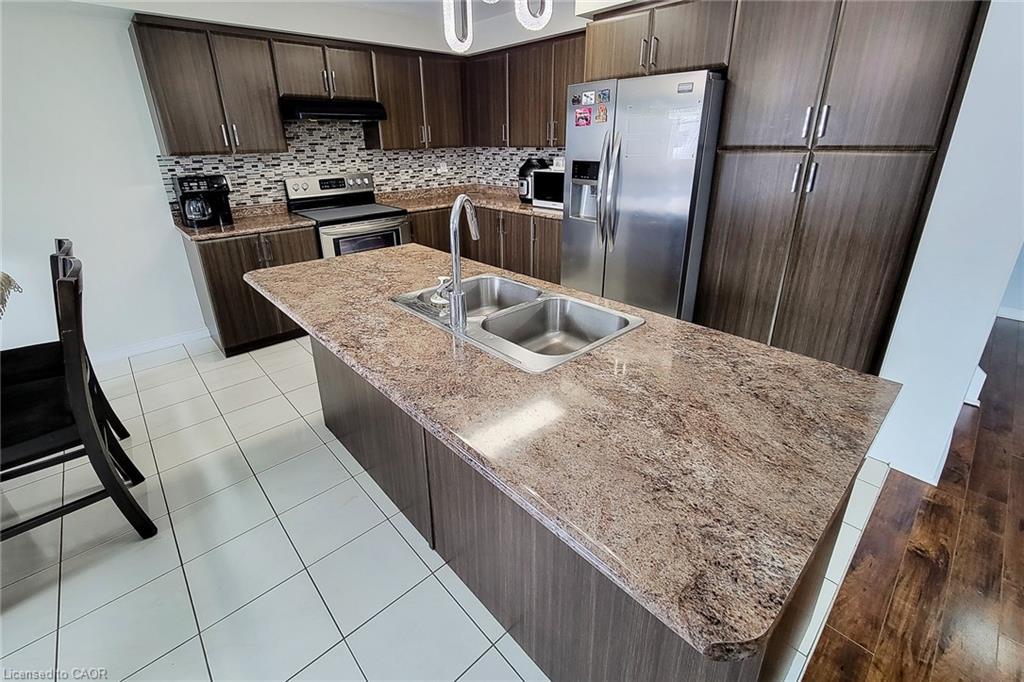 36 Cheevers Road, Brantford, ON - Indoor Photo Showing Kitchen With Double Sink