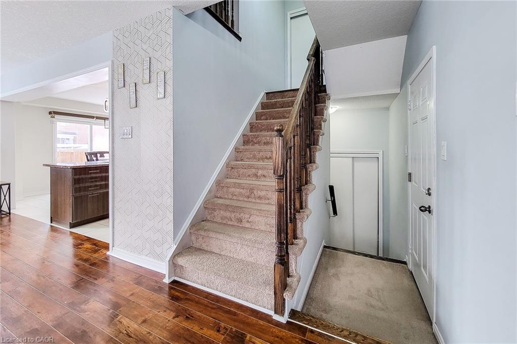 36 Cheevers Road, Brantford, ON - Indoor Photo Showing Other Room