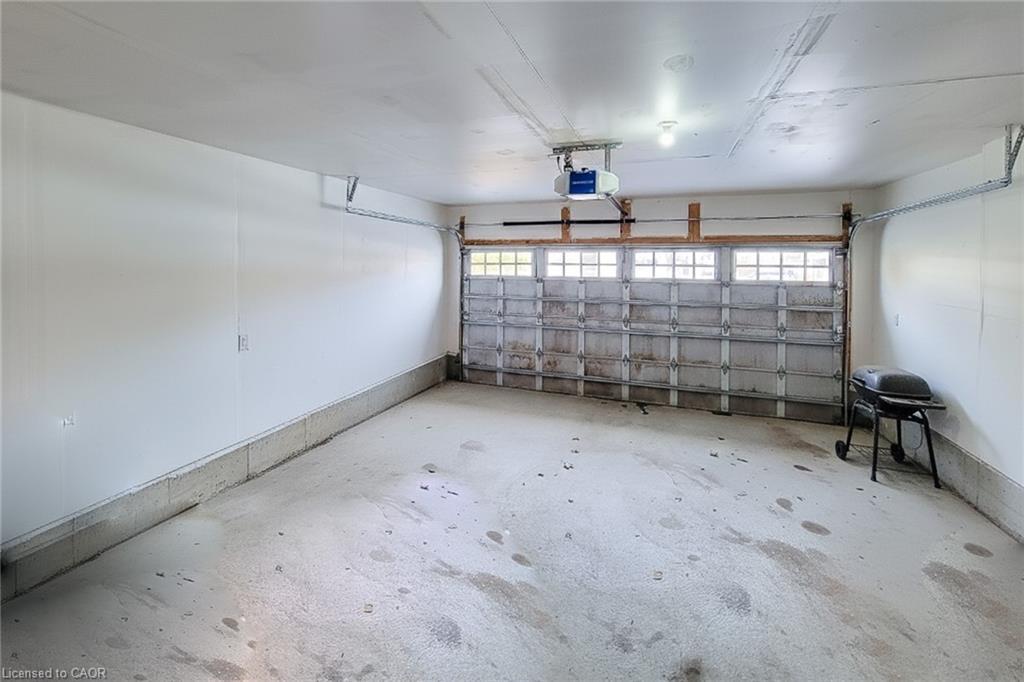 36 Cheevers Road, Brantford, ON - Indoor Photo Showing Garage