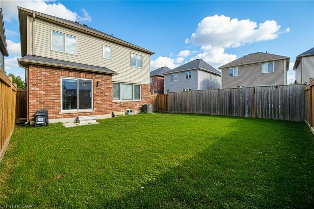 36 Cheevers Road, Brantford, ON - Outdoor