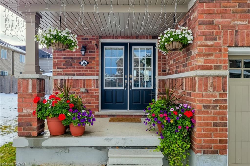 36 Cheevers Road, Brantford, ON - Outdoor