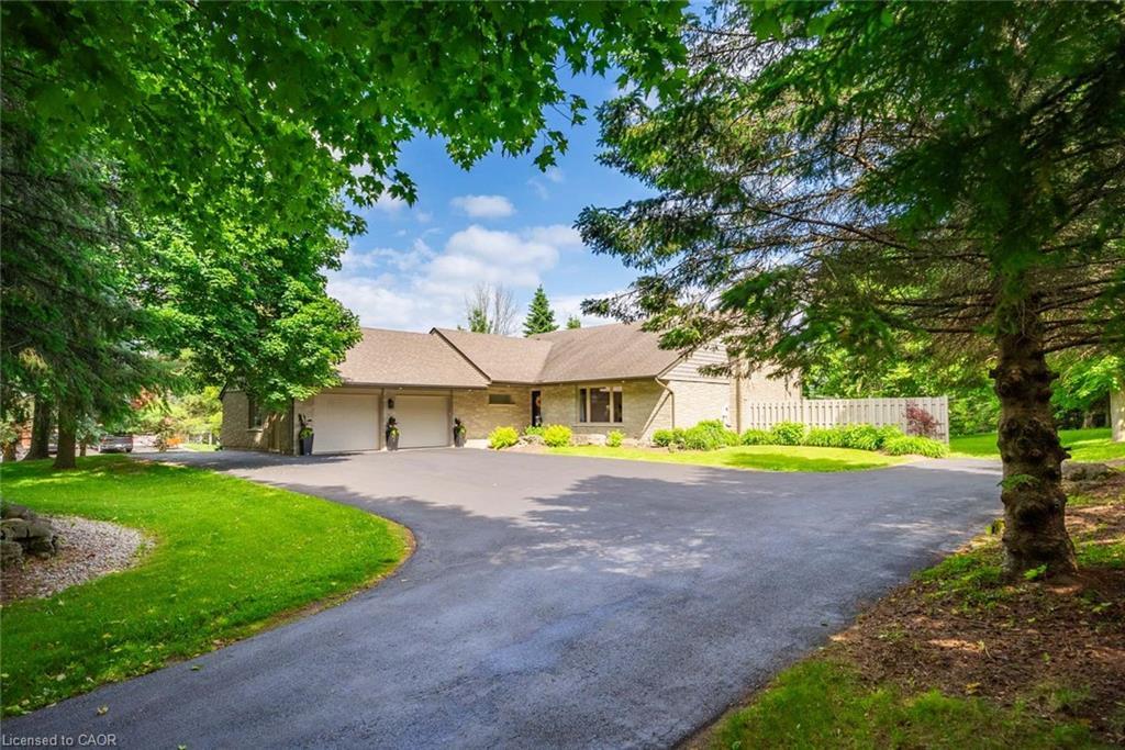 2038 15 Side Road, Milton, ON - Outdoor