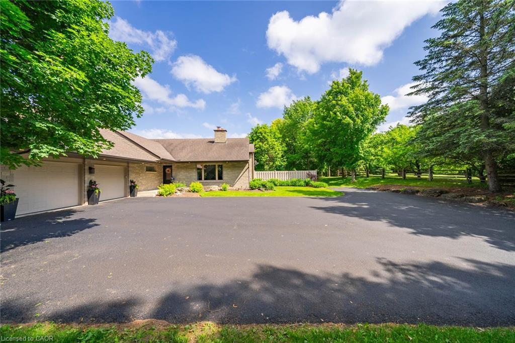 2038 15 Side Road, Milton, ON - Outdoor