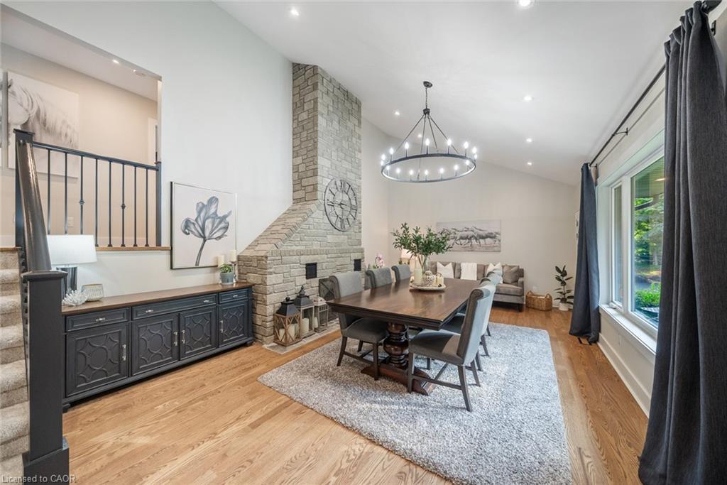 2038 15 Side Road, Milton, ON - Indoor Photo Showing Dining Room