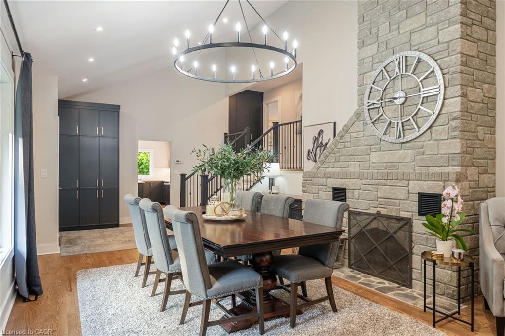 2038 15 Side Road, Milton, ON - Indoor Photo Showing Dining Room