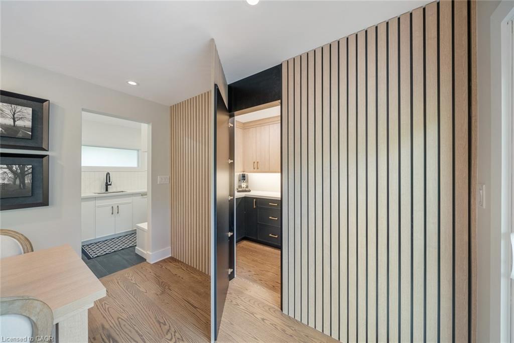 2038 15 Side Road, Milton, ON - Indoor