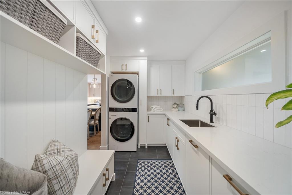 2038 15 Side Road, Milton, ON - Indoor Photo Showing Other Room