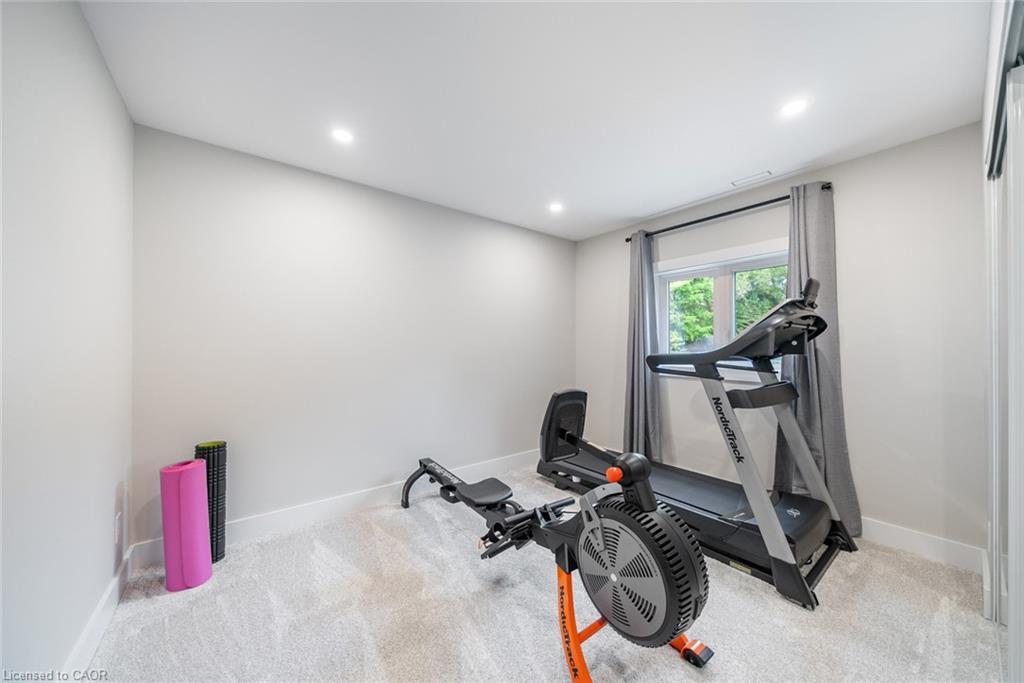 2038 15 Side Road, Milton, ON - Indoor Photo Showing Gym Room