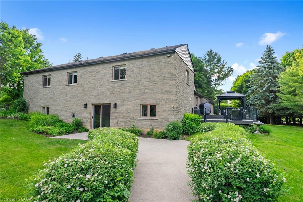 2038 15 Side Road, Milton, ON - Outdoor