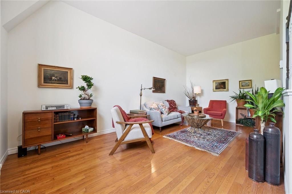 204-200 Woolwich Street, Guelph, ON - Indoor Photo Showing Living Room