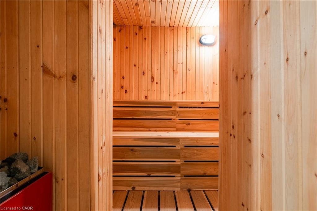 1242 Rebecca Street, Oakville, ON - Indoor Photo Showing Other Room