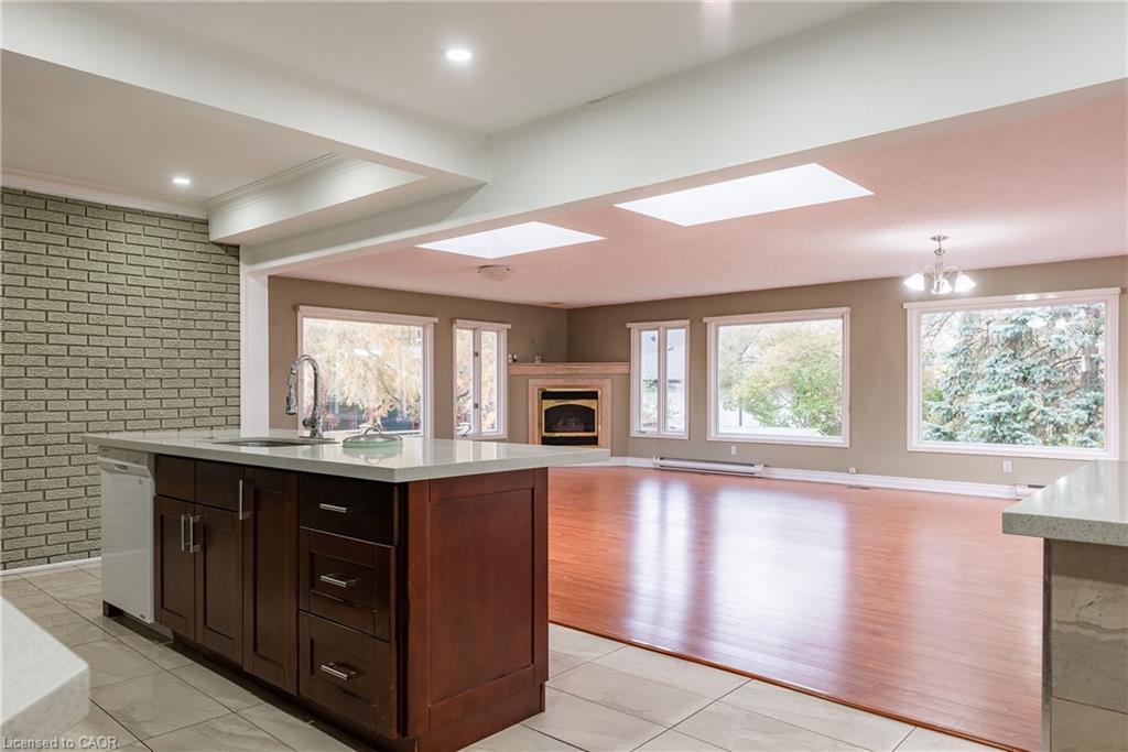 1242 Rebecca Street, Oakville, ON - Indoor Photo Showing Other Room