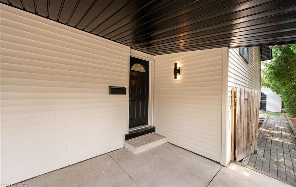 105 Lilacside Drive, Hamilton, ON - Outdoor With Exterior