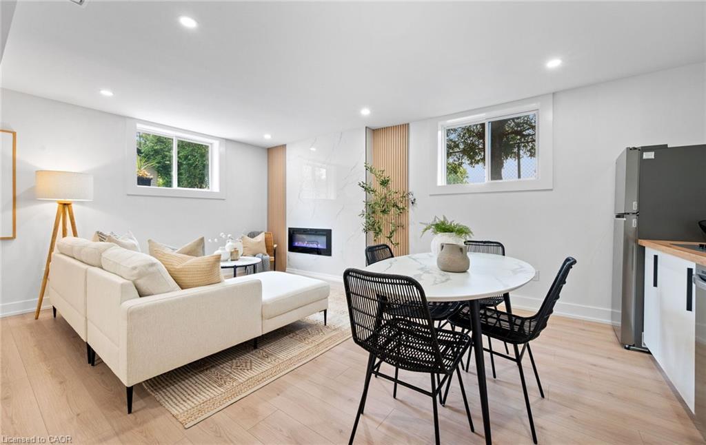 105 Lilacside Drive, Hamilton, ON - Indoor