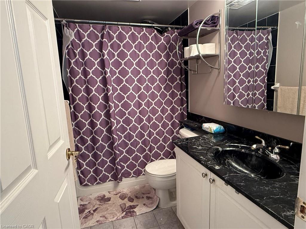 104-4889 Kimbermount Avenue, Mississauga, ON - Indoor Photo Showing Bathroom