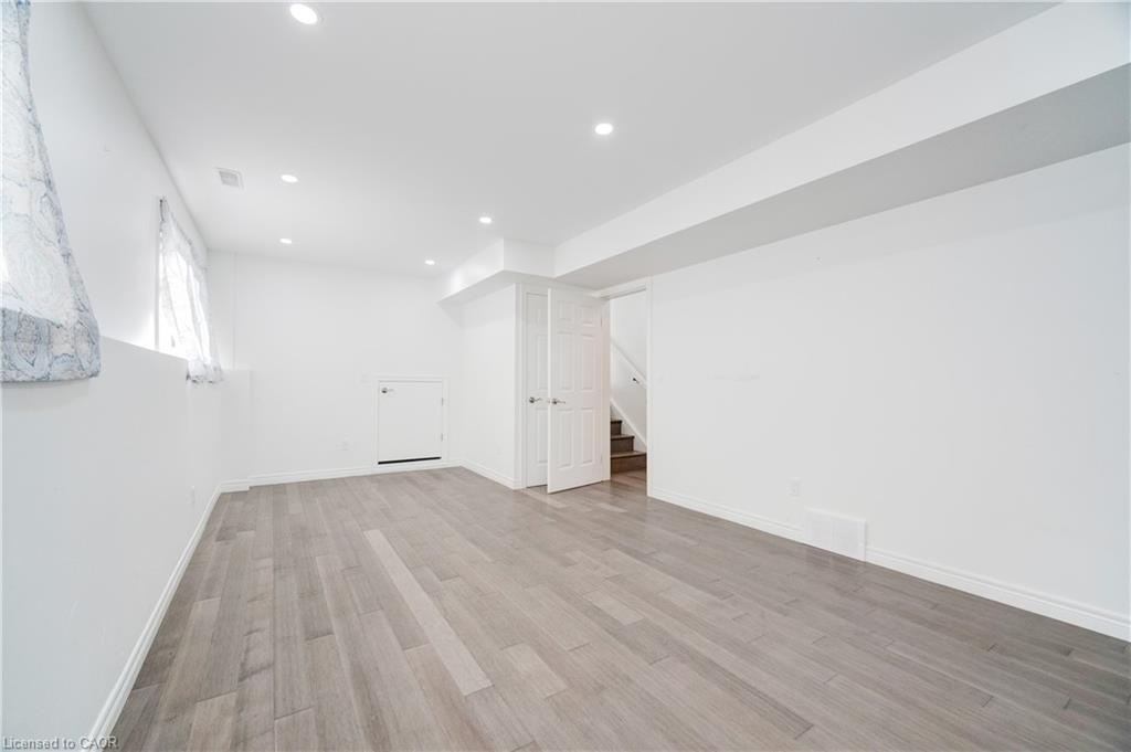 25 Patterson Avenue, Brantford, ON - Indoor Photo Showing Other Room