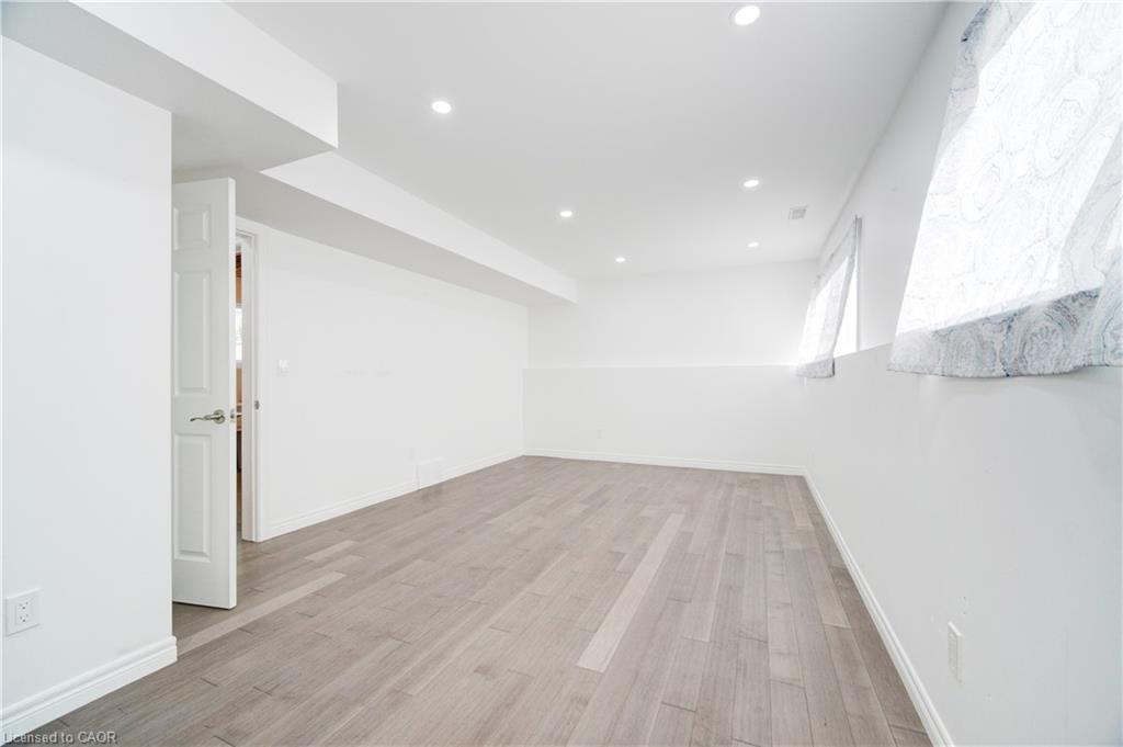 25 Patterson Avenue, Brantford, ON - Indoor Photo Showing Other Room