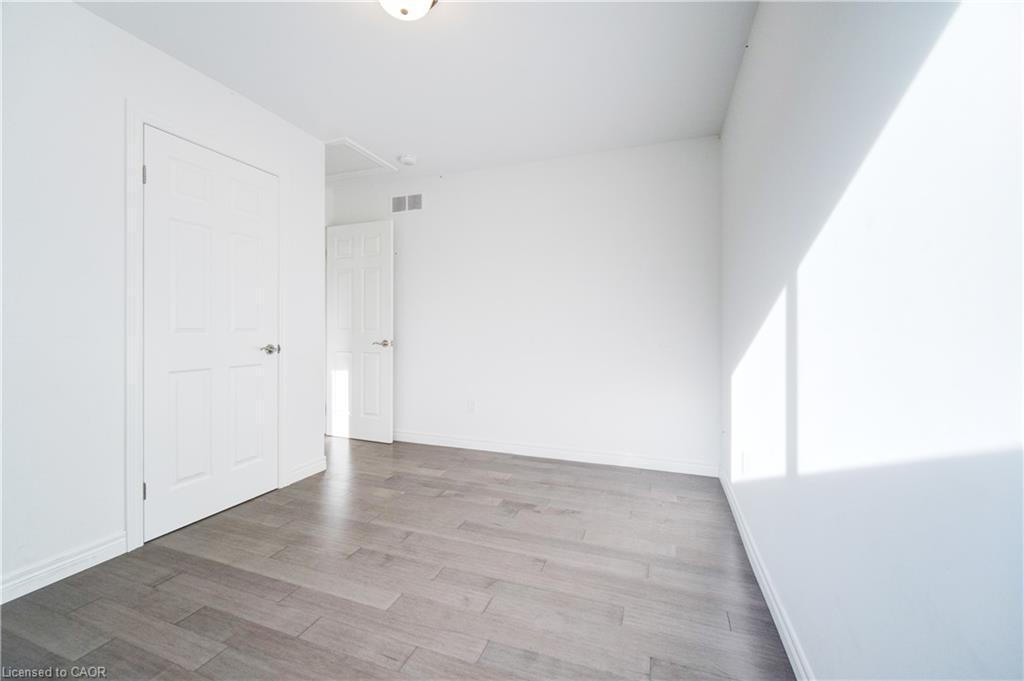 25 Patterson Avenue, Brantford, ON - Indoor Photo Showing Other Room