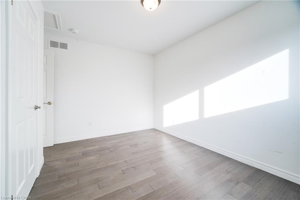 25 Patterson Avenue, Brantford, ON - Indoor Photo Showing Other Room