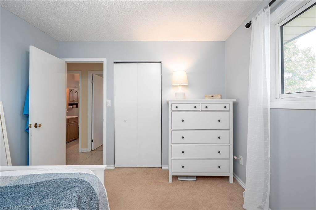177 Lavina Crescent, Hamilton, ON - Indoor Photo Showing Bedroom