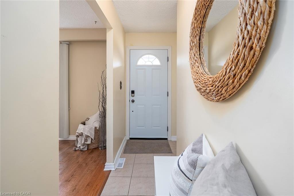 177 Lavina Crescent, Hamilton, ON - Indoor Photo Showing Other Room