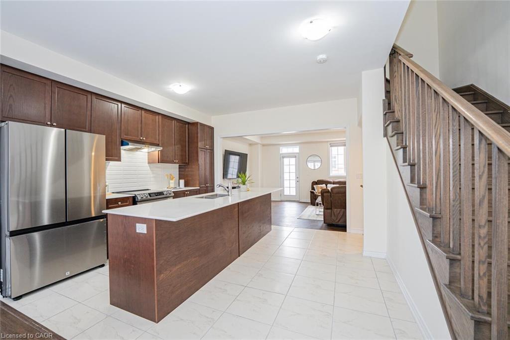 09-68 First Street, Orangeville, ON - Indoor Photo Showing Kitchen
