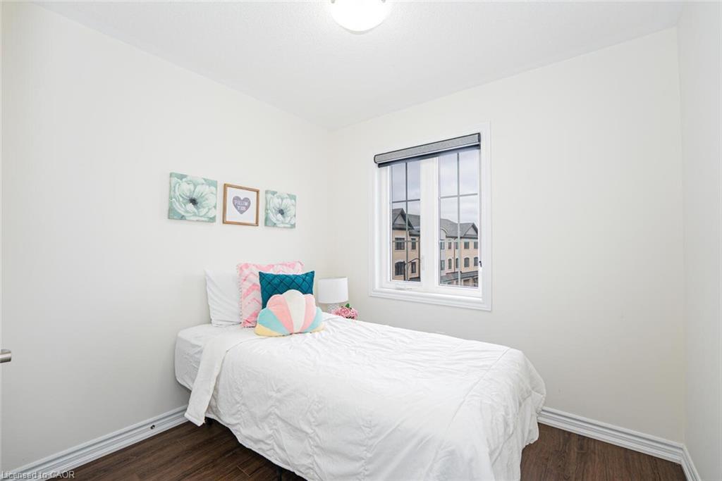09-68 First Street, Orangeville, ON - Indoor Photo Showing Bedroom