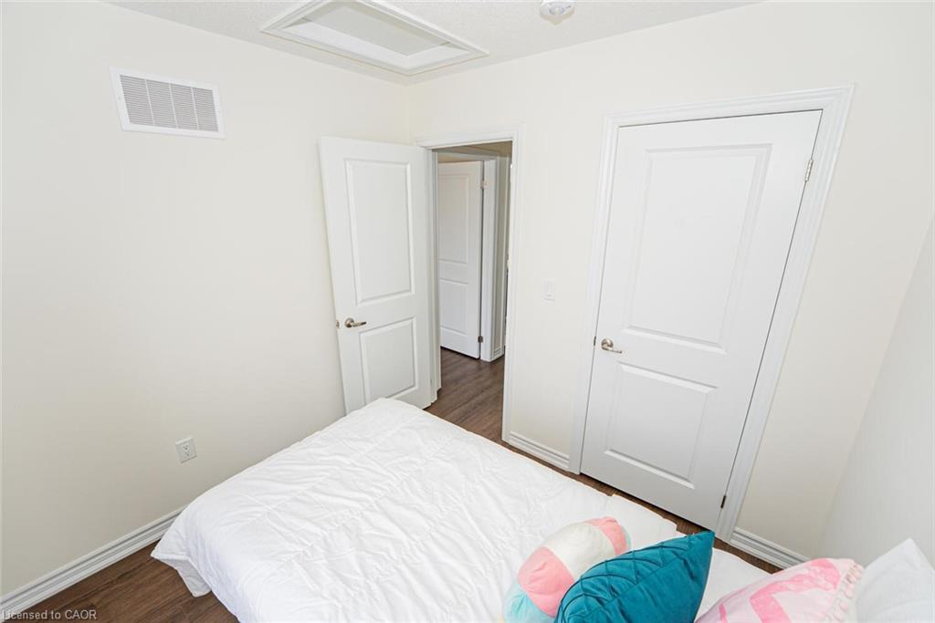 09-68 First Street, Orangeville, ON - Indoor Photo Showing Bedroom