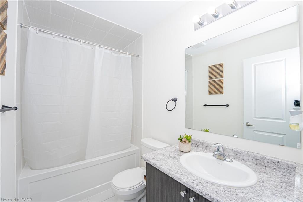 09-68 First Street, Orangeville, ON - Indoor Photo Showing Bathroom