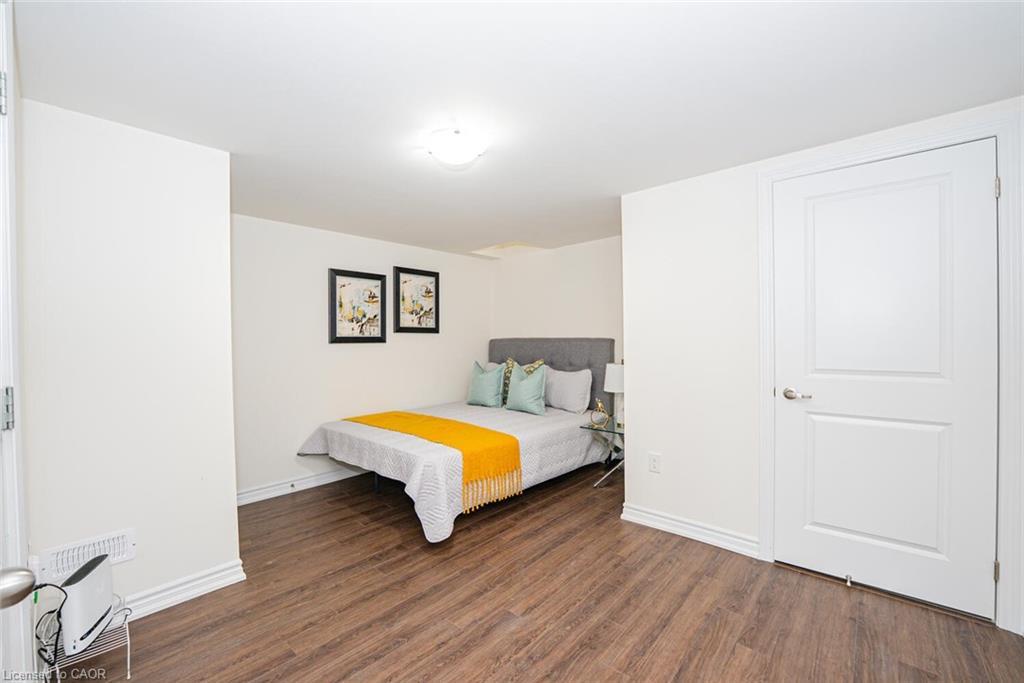 09-68 First Street, Orangeville, ON - Indoor Photo Showing Bedroom