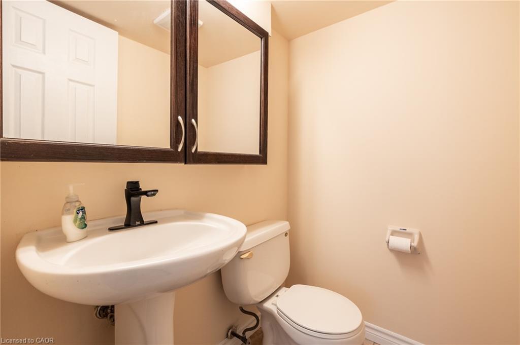 803-851 Queenston Road, Hamilton, ON - Indoor Photo Showing Bathroom